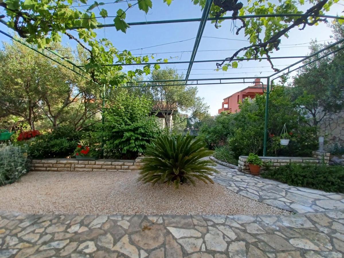 Apartmani Milena Barbat na Rabu 外观 照片