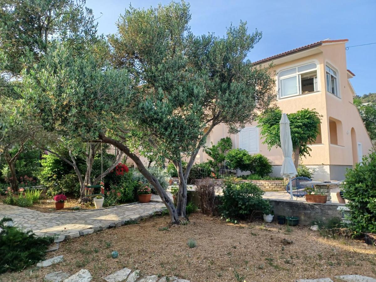 Apartmani Milena Barbat na Rabu 外观 照片