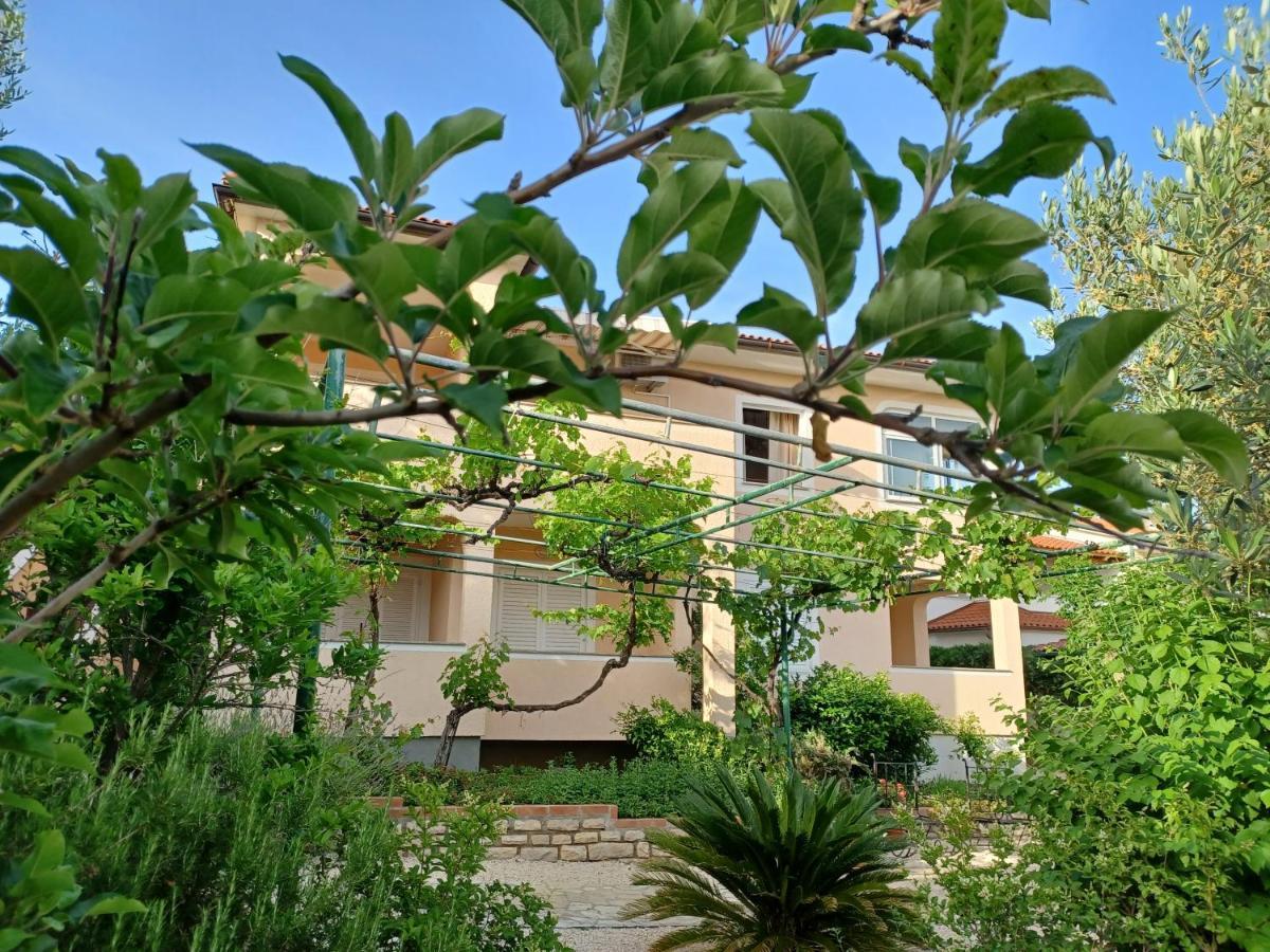 Apartmani Milena Barbat na Rabu 外观 照片